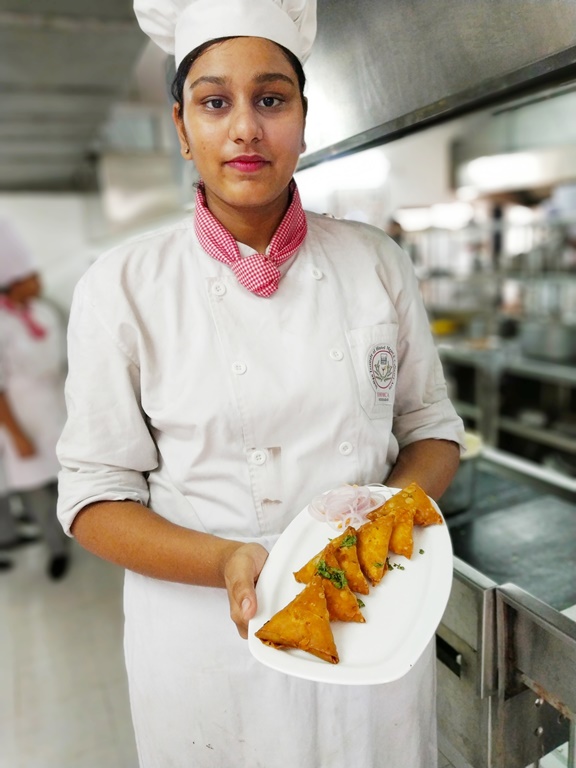 PYAZ KA SAMOSA